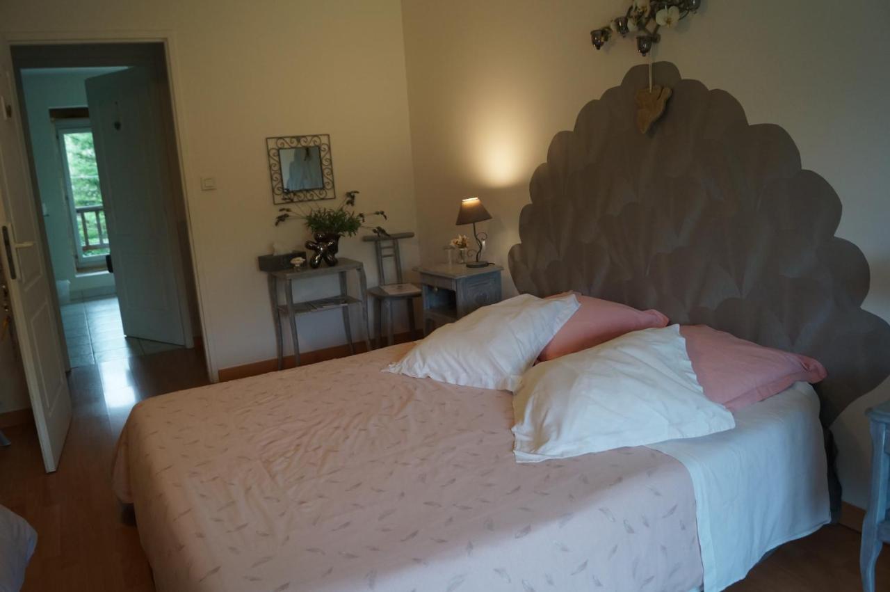 Chambre D'Hotes La Jument Grise Lescheroux Екстер'єр фото