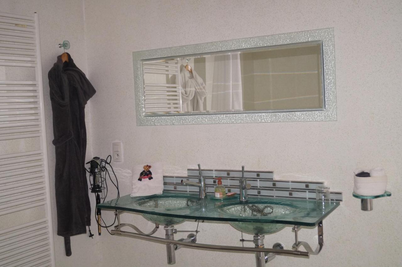 Chambre D'Hotes La Jument Grise Lescheroux Екстер'єр фото